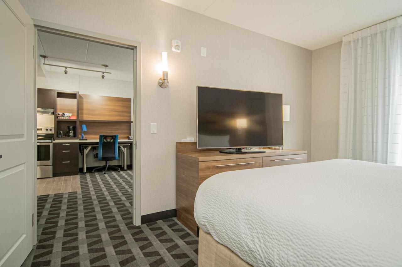 Towneplace Suites By Marriott Brantford And Conference Centre Exterior photo