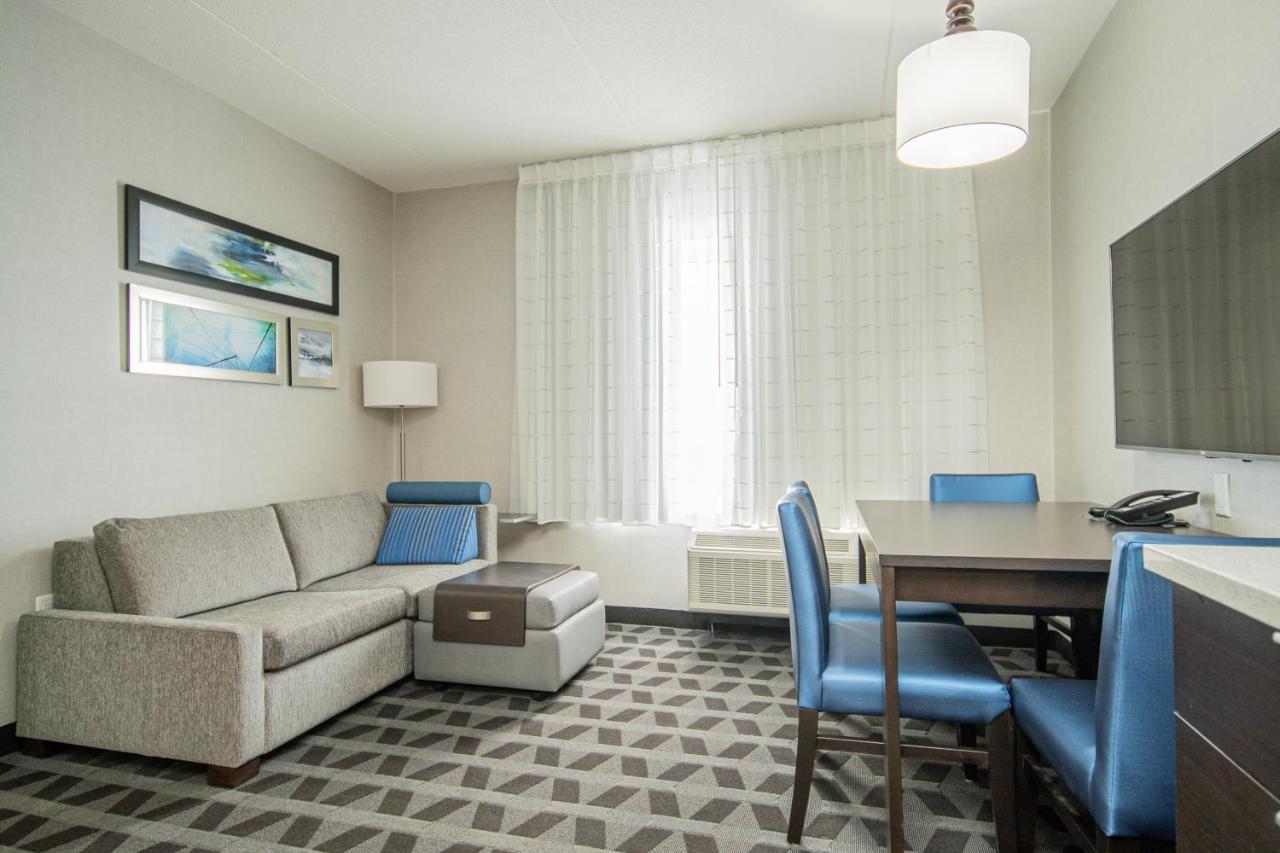 Towneplace Suites By Marriott Brantford And Conference Centre Exterior photo