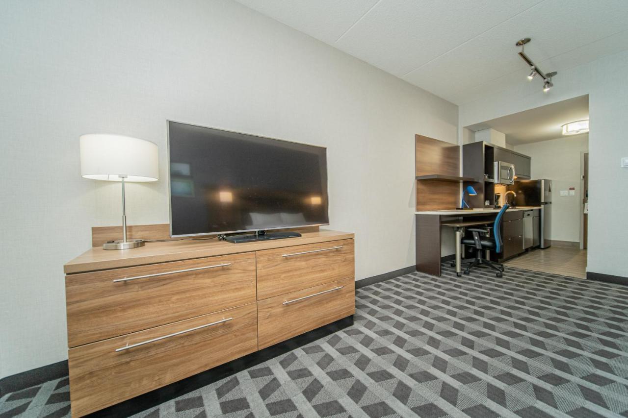 Towneplace Suites By Marriott Brantford And Conference Centre Exterior photo