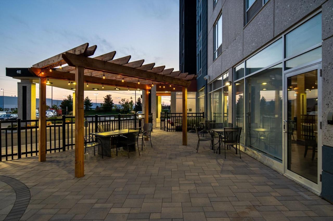 Towneplace Suites By Marriott Brantford And Conference Centre Exterior photo