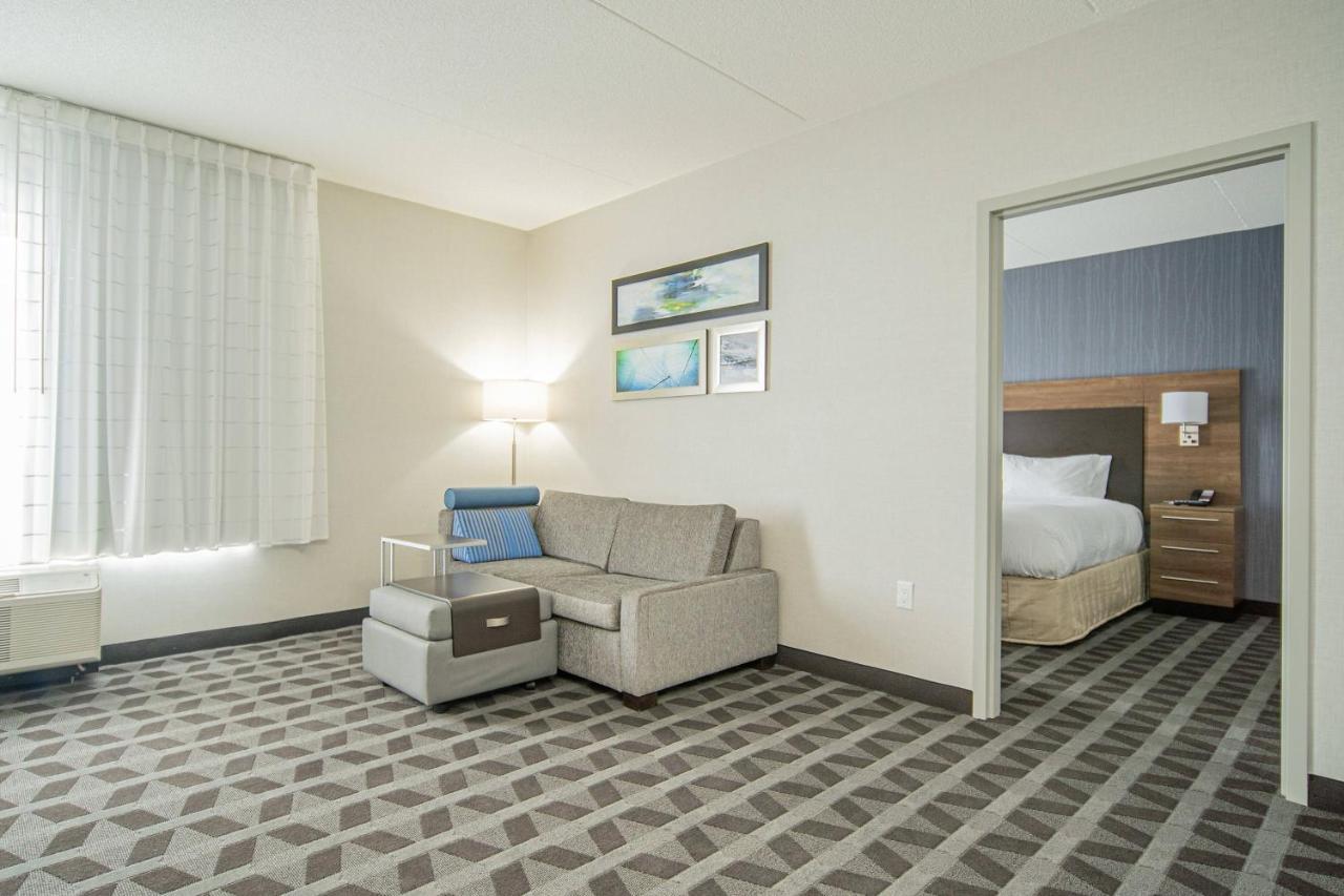 Towneplace Suites By Marriott Brantford And Conference Centre Exterior photo