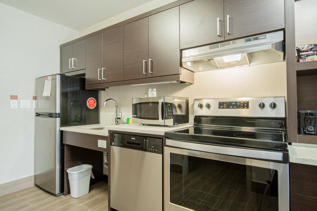 Towneplace Suites By Marriott Brantford And Conference Centre Exterior photo