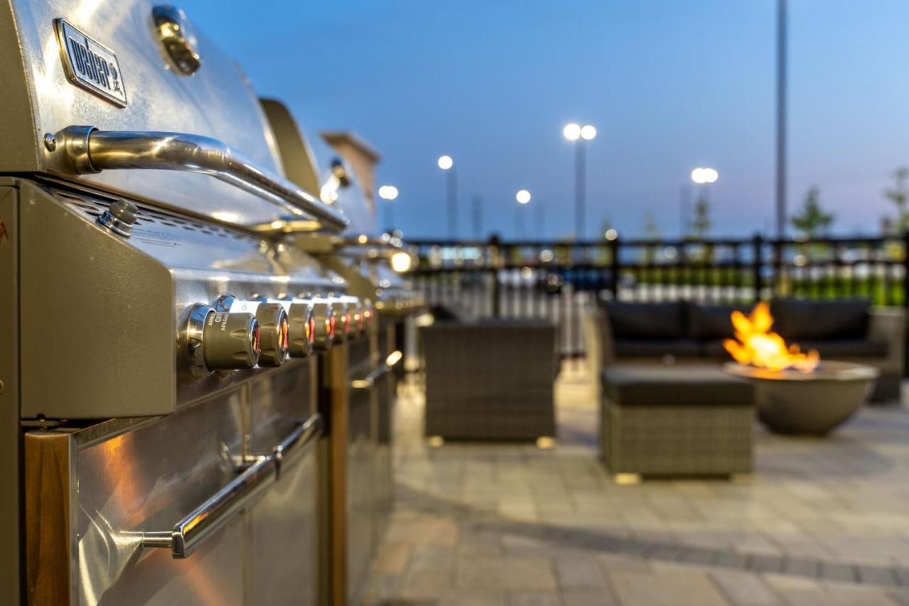 Towneplace Suites By Marriott Brantford And Conference Centre Exterior photo