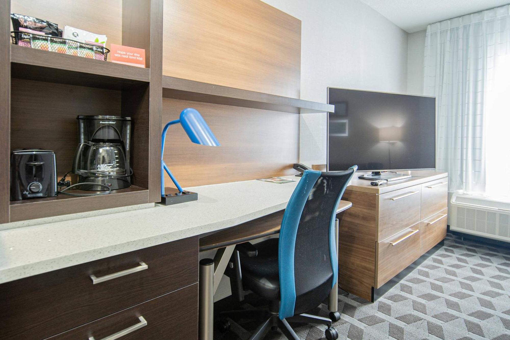 Towneplace Suites By Marriott Brantford And Conference Centre Exterior photo