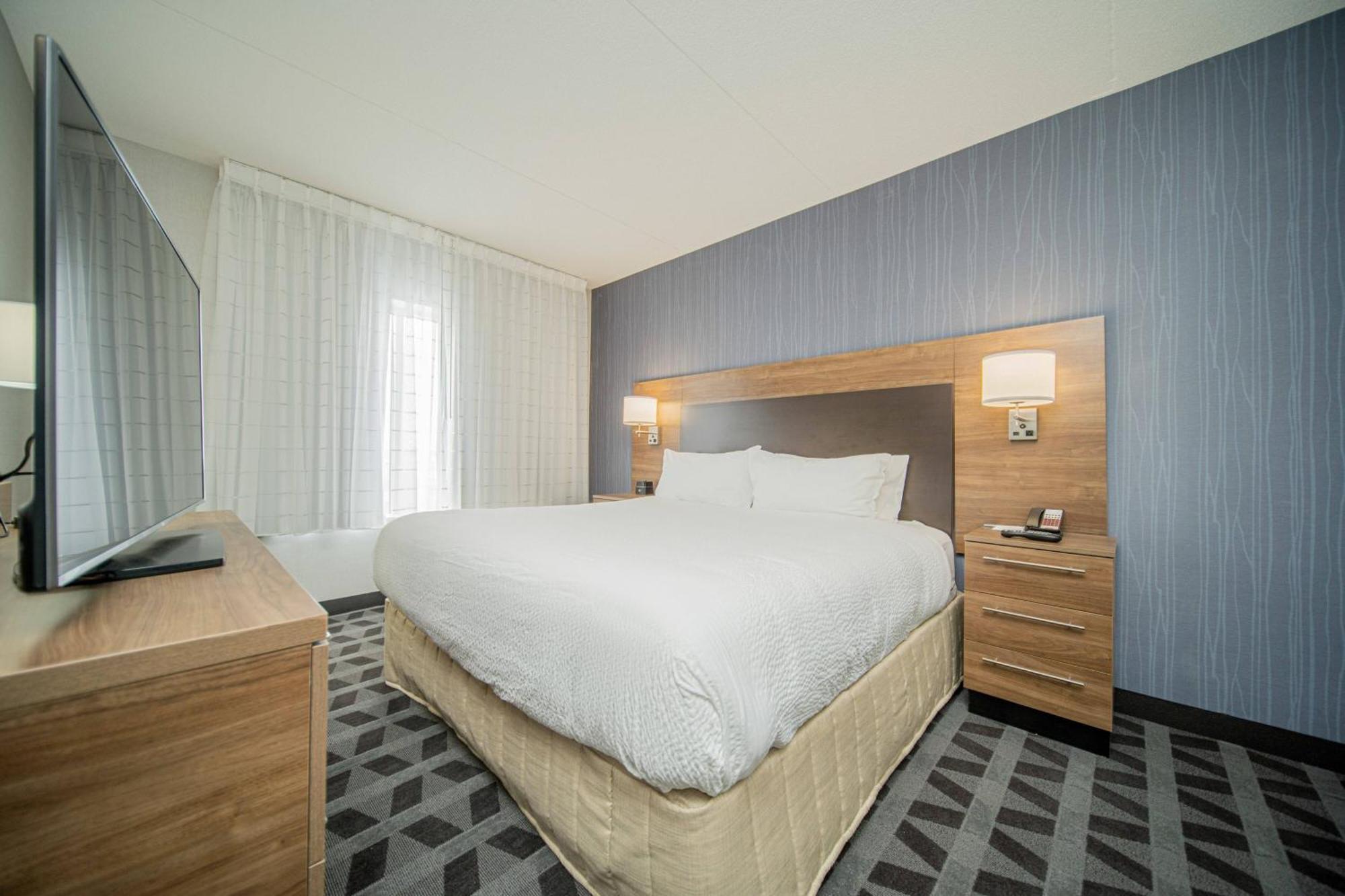 Towneplace Suites By Marriott Brantford And Conference Centre Exterior photo
