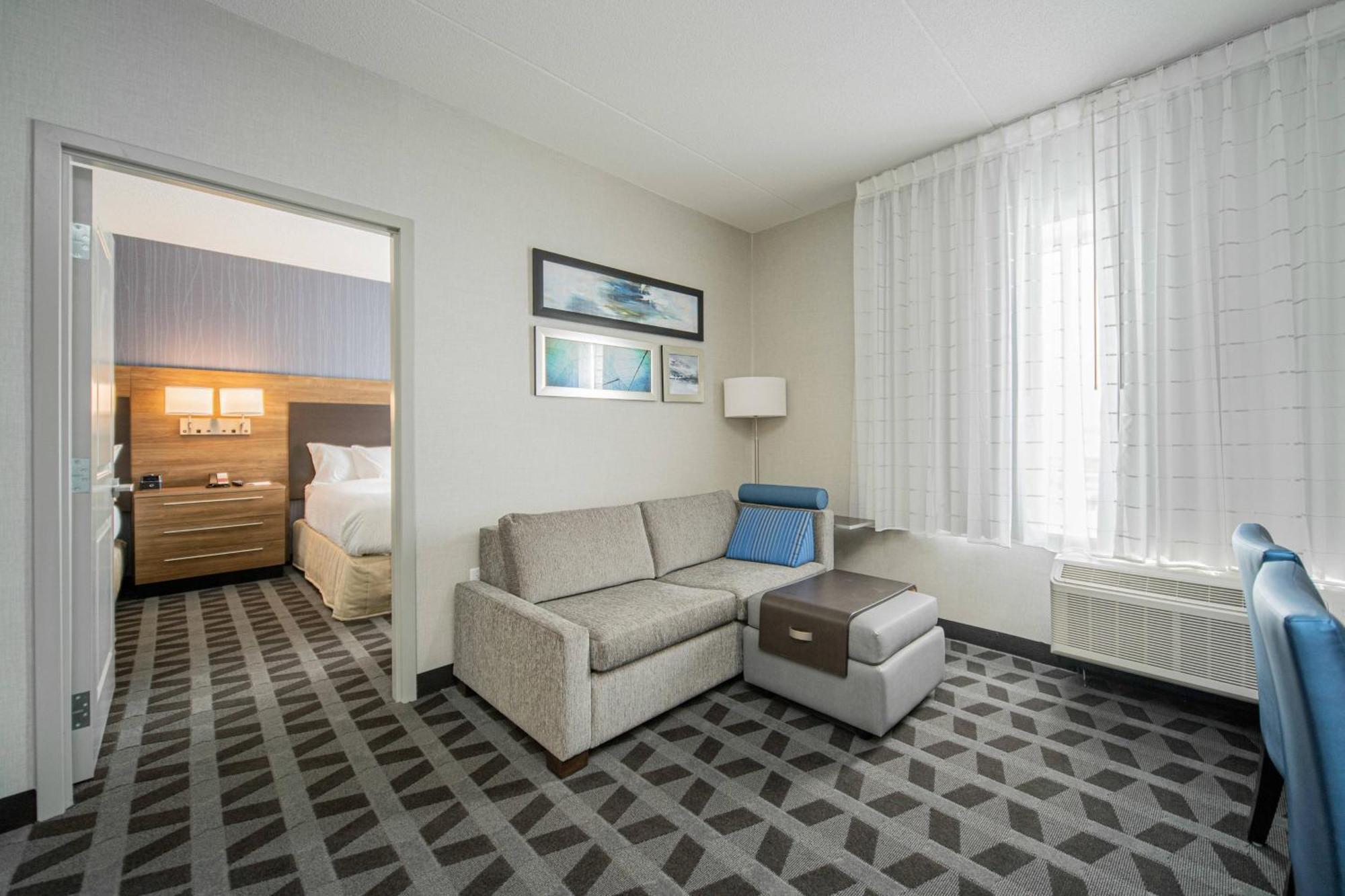 Towneplace Suites By Marriott Brantford And Conference Centre Exterior photo