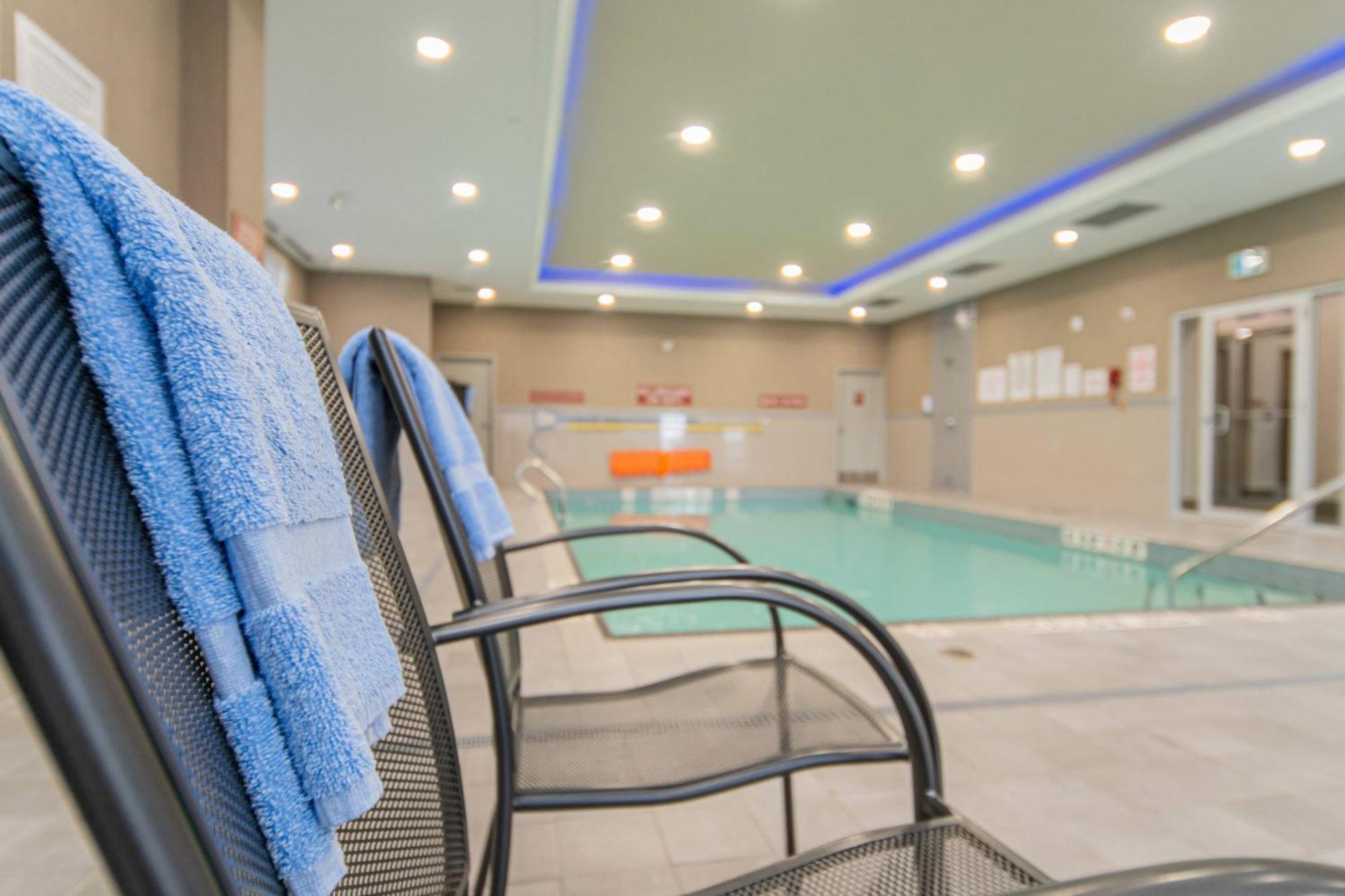 Towneplace Suites By Marriott Brantford And Conference Centre Exterior photo